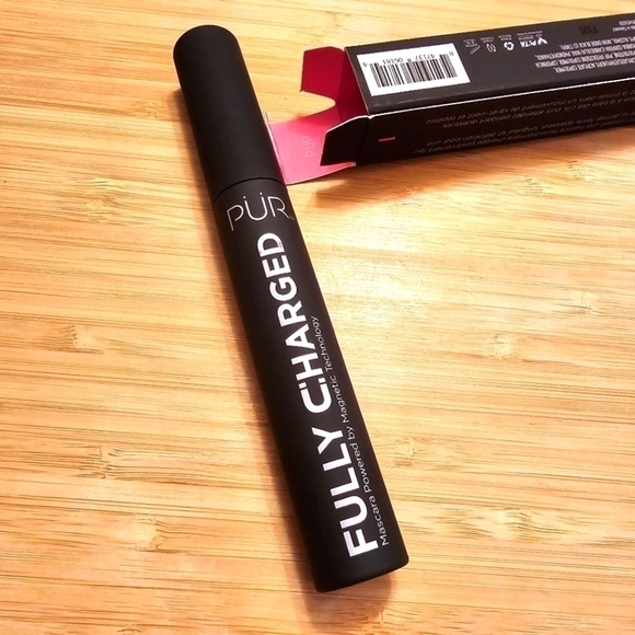 PÜR Fully Charged Magnetic Mascara, New and Full Size - Picture 2 of 3